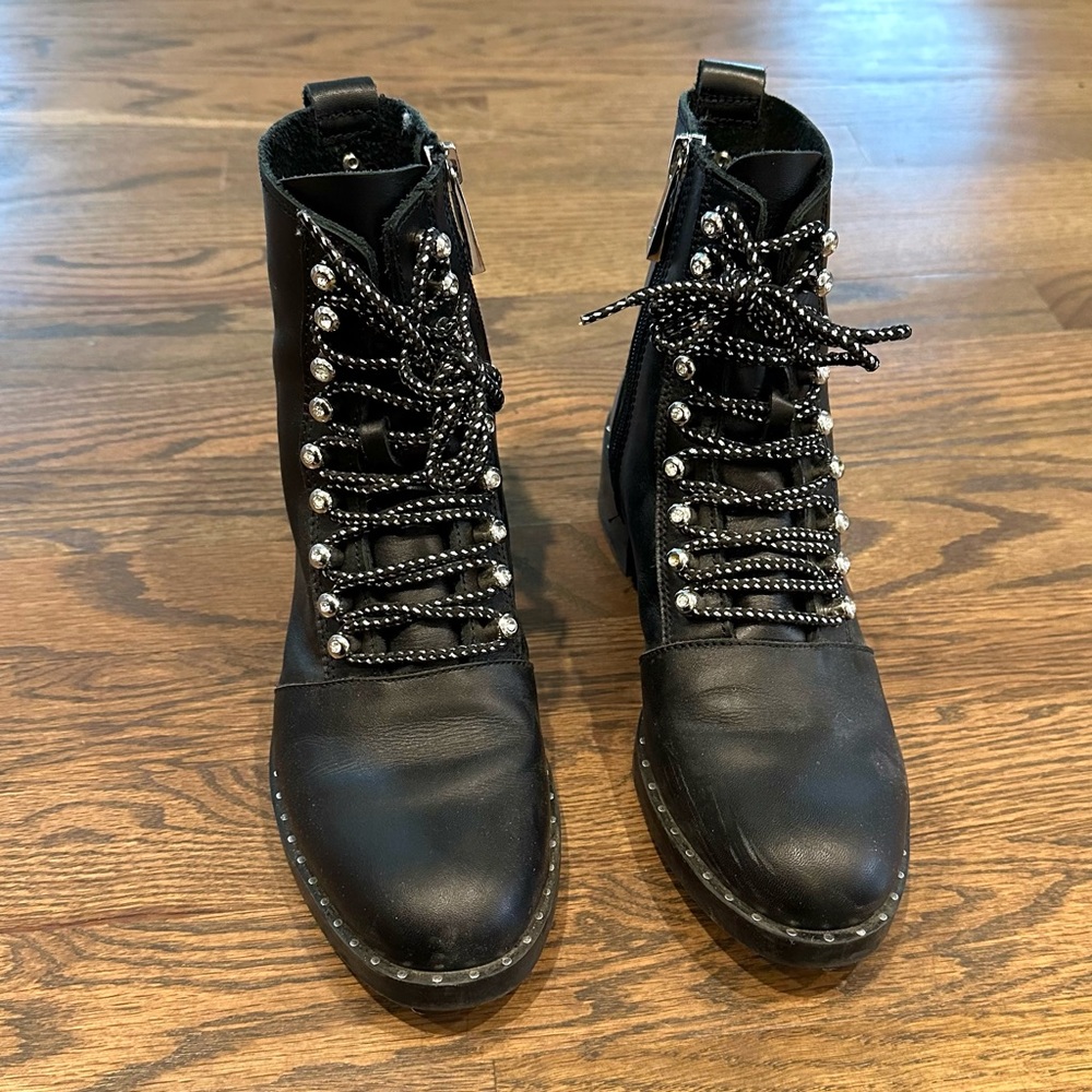 Zara LOW HEELED LEATHER MOTO ANKLE BOOTS WITH STUDS size 6